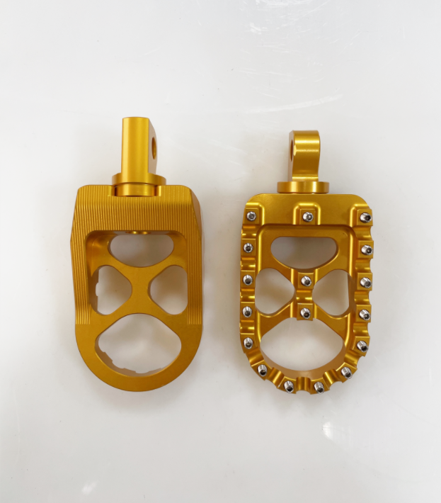 摩托車(chē)配件適用哈雷 883 1200改裝螺絲防滑腳踏 CNC加工鋁合金腳